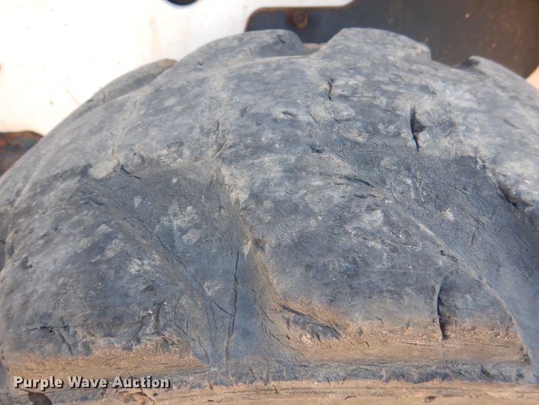 image for item IR9106 2000 Bobcat 863  skid steer loader