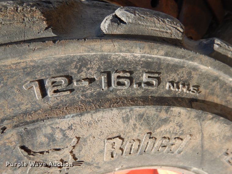 image for item IR9106 2000 Bobcat 863  skid steer loader