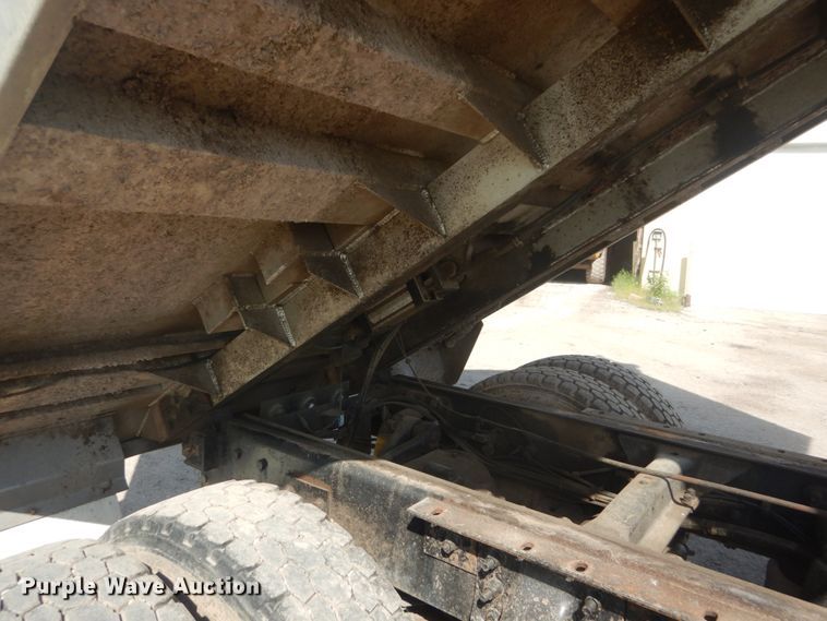 image for item IT9104 1995 Mack CH613  dump truck