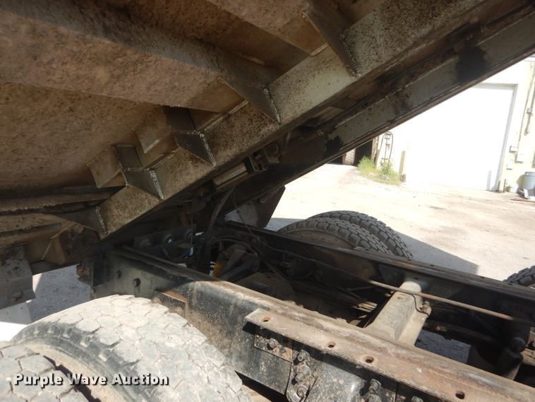 image for item IT9104 1995 Mack CH613  dump truck