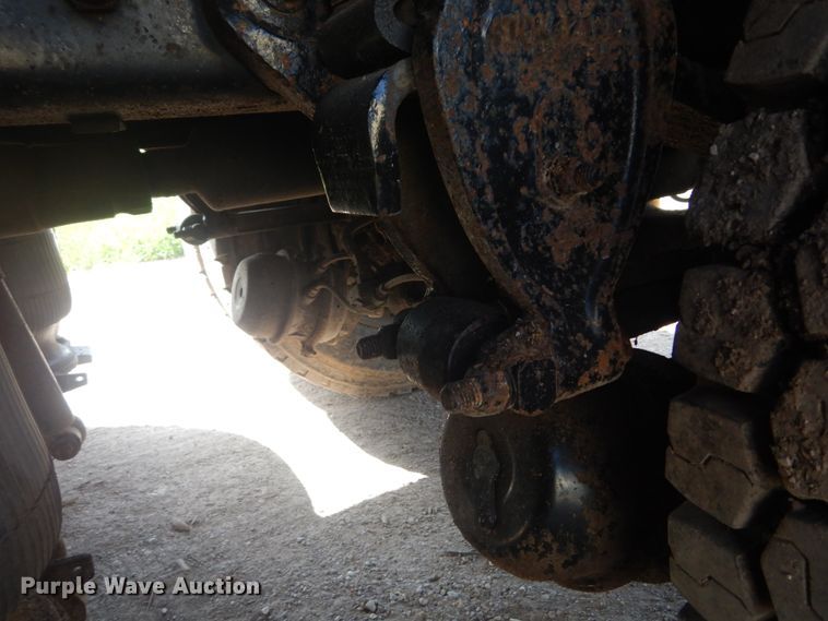 image for item IT9104 1995 Mack CH613  dump truck