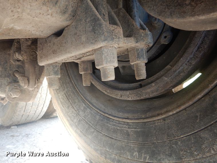 image for item IT9104 1995 Mack CH613  dump truck