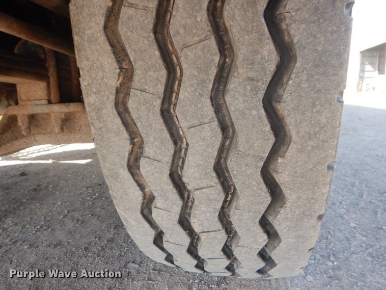 image for item IT9104 1995 Mack CH613  dump truck