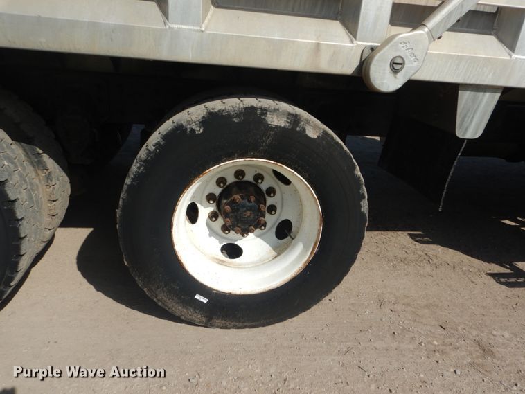 image for item IT9104 1995 Mack CH613  dump truck