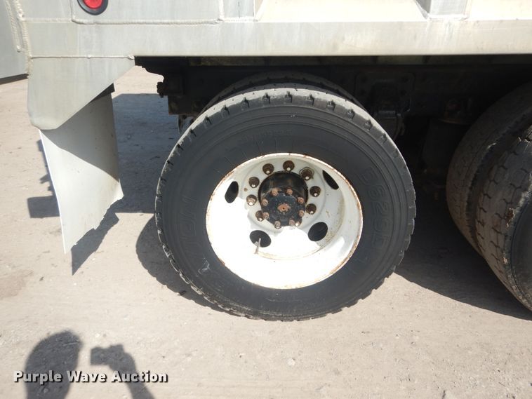 image for item IT9104 1995 Mack CH613  dump truck