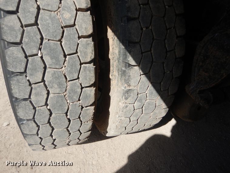 image for item IT9104 1995 Mack CH613  dump truck