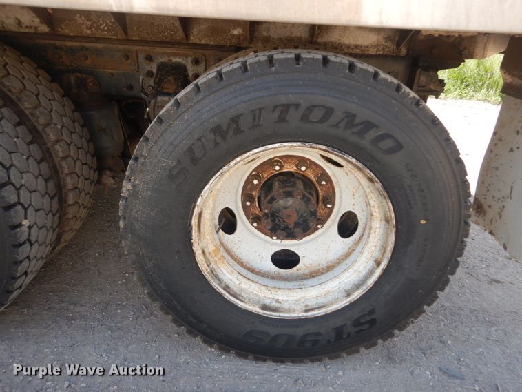 image for item IT9104 1995 Mack CH613  dump truck