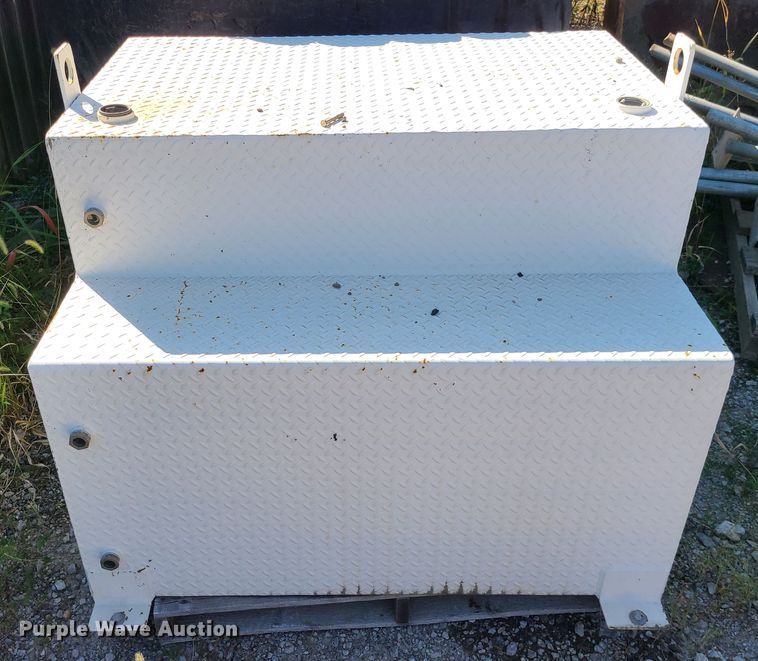 image for item IU9490 Fuel tank