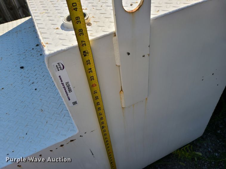 image for item IU9490 Fuel tank