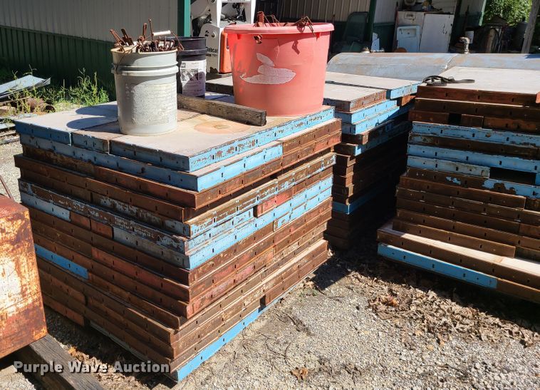 image for item IU9495 Simons concrete forms