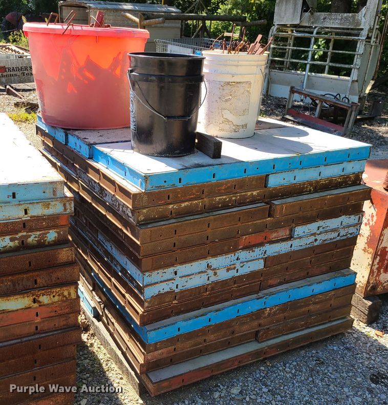 image for item IU9495 Simons concrete forms