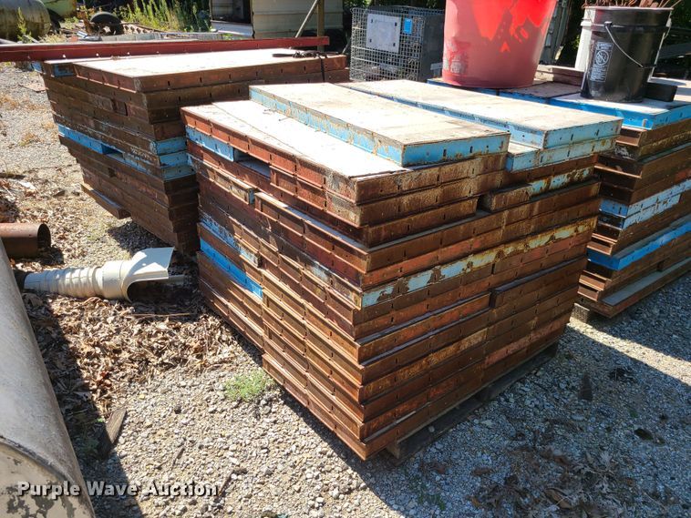 image for item IU9495 Simons concrete forms