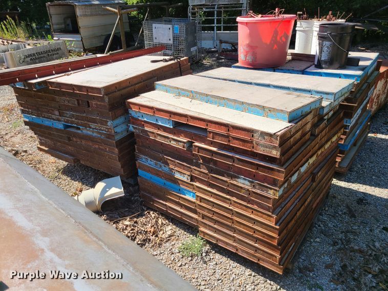 image for item IU9495 Simons concrete forms