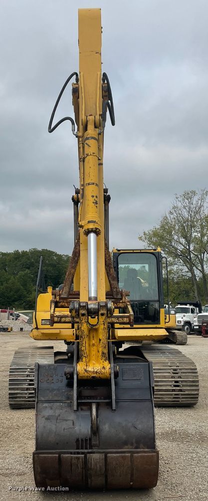 image for item JQ9667 2010 Komatsu PC220LC-10  excavator