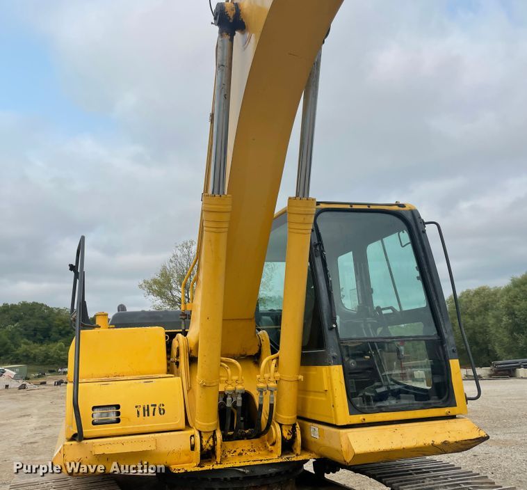 image for item JQ9667 2010 Komatsu PC220LC-10  excavator