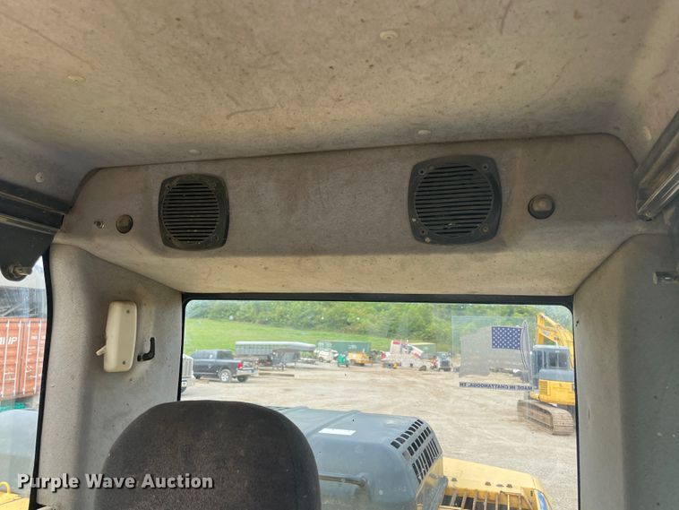 image for item JQ9667 2010 Komatsu PC220LC-10  excavator