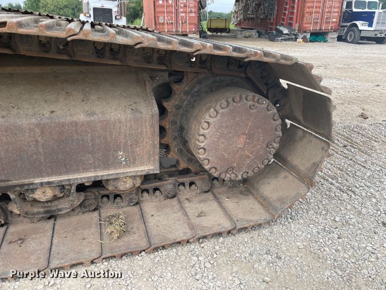 image for item JQ9667 2010 Komatsu PC220LC-10  excavator