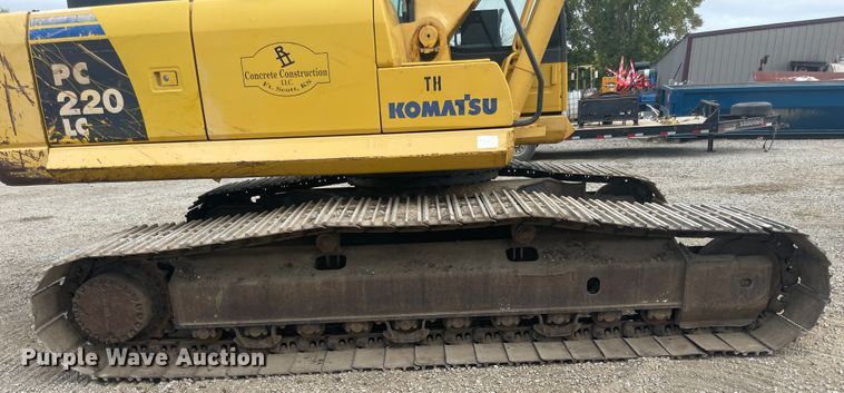 image for item JQ9667 2010 Komatsu PC220LC-10  excavator