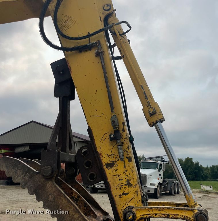 image for item JQ9668 2003 Komatsu PC138USLC-2  hydraulic excavator