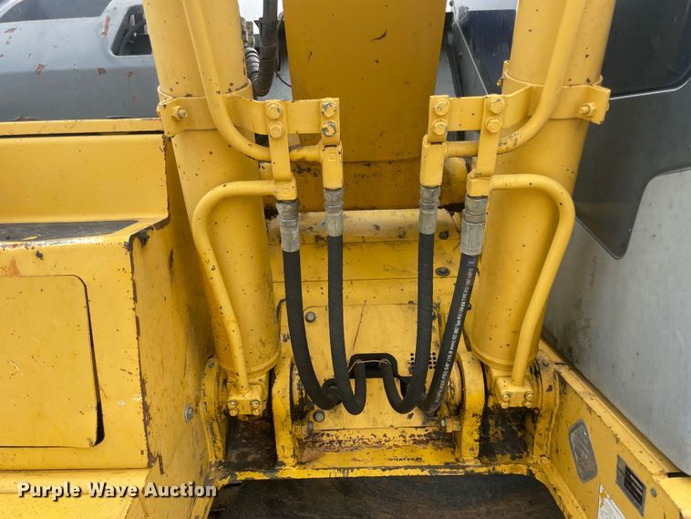 image for item JQ9668 2003 Komatsu PC138USLC-2  hydraulic excavator