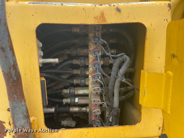 image for item JQ9668 2003 Komatsu PC138USLC-2  hydraulic excavator