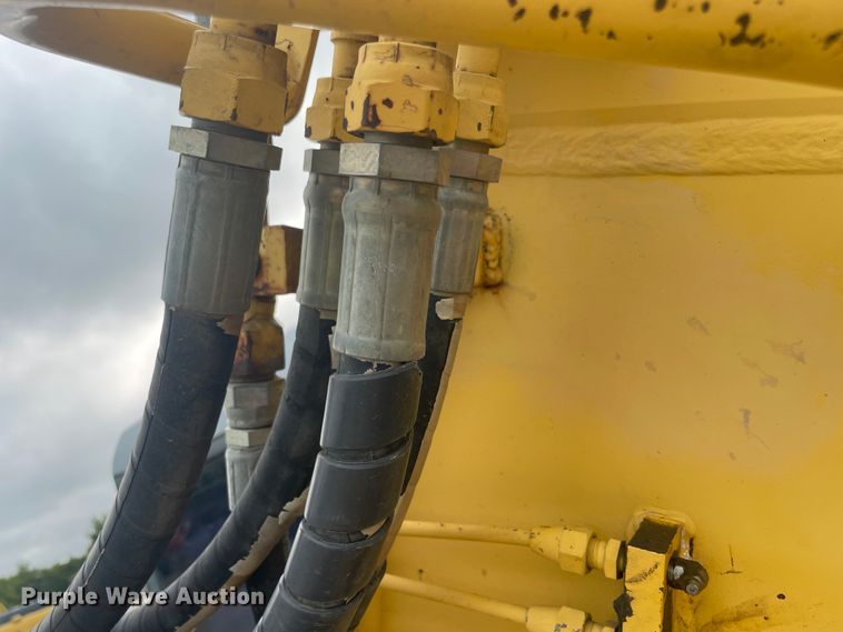 image for item JQ9668 2003 Komatsu PC138USLC-2  hydraulic excavator