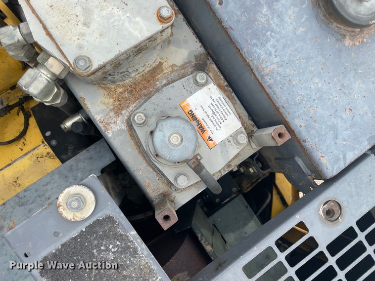 image for item JQ9668 2003 Komatsu PC138USLC-2  hydraulic excavator