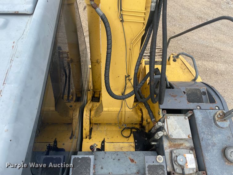 image for item JQ9668 2003 Komatsu PC138USLC-2  hydraulic excavator