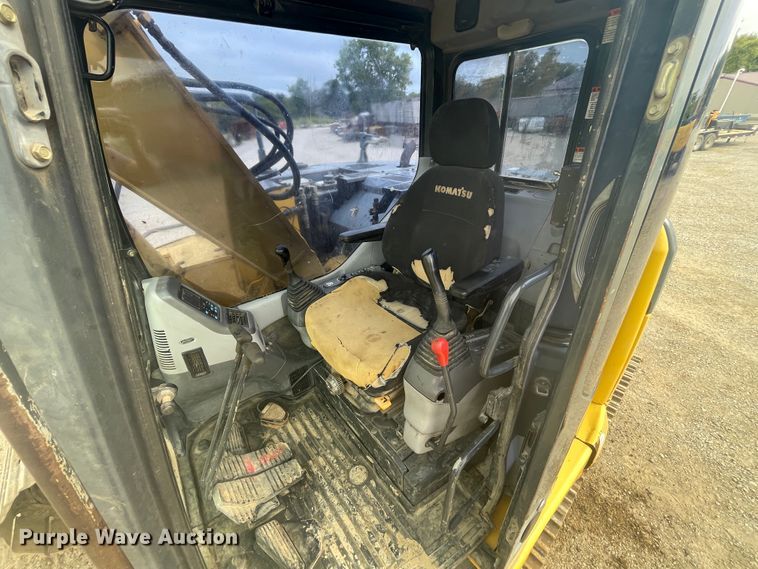 image for item JQ9668 2003 Komatsu PC138USLC-2  hydraulic excavator