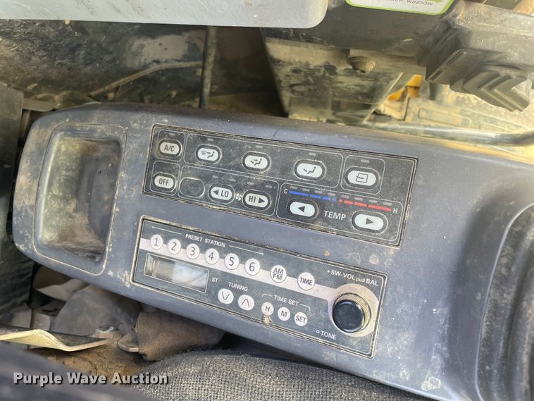 image for item JQ9668 2003 Komatsu PC138USLC-2  hydraulic excavator