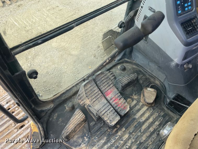 image for item JQ9668 2003 Komatsu PC138USLC-2  hydraulic excavator