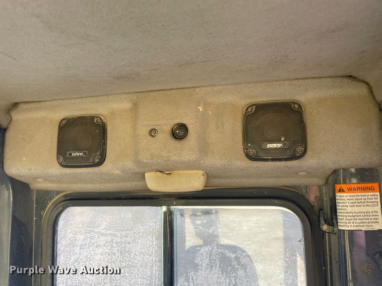 image for item JQ9668 2003 Komatsu PC138USLC-2  hydraulic excavator