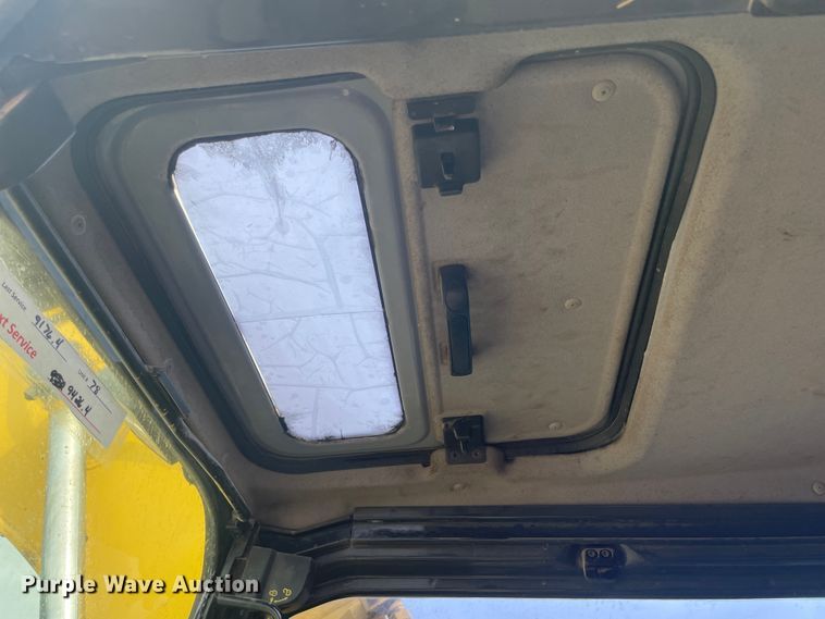 image for item JQ9668 2003 Komatsu PC138USLC-2  hydraulic excavator