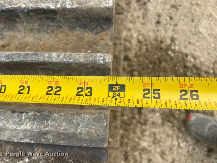 image for item JQ9668 2003 Komatsu PC138USLC-2  hydraulic excavator