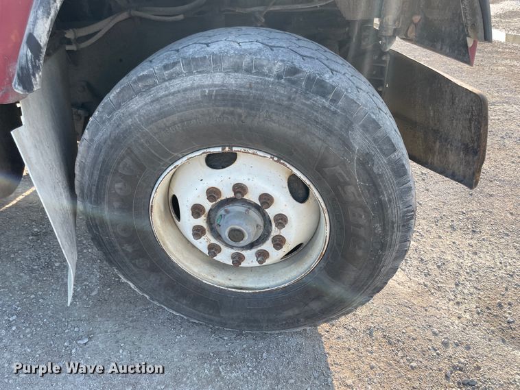 image for item JQ9671 1999 International 5000  ready mix truck