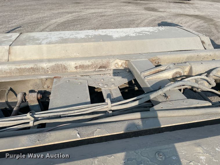 image for item JQ9673 2000 International 5000  ready mix truck