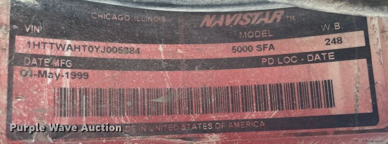 image for item JQ9673 2000 International 5000  ready mix truck