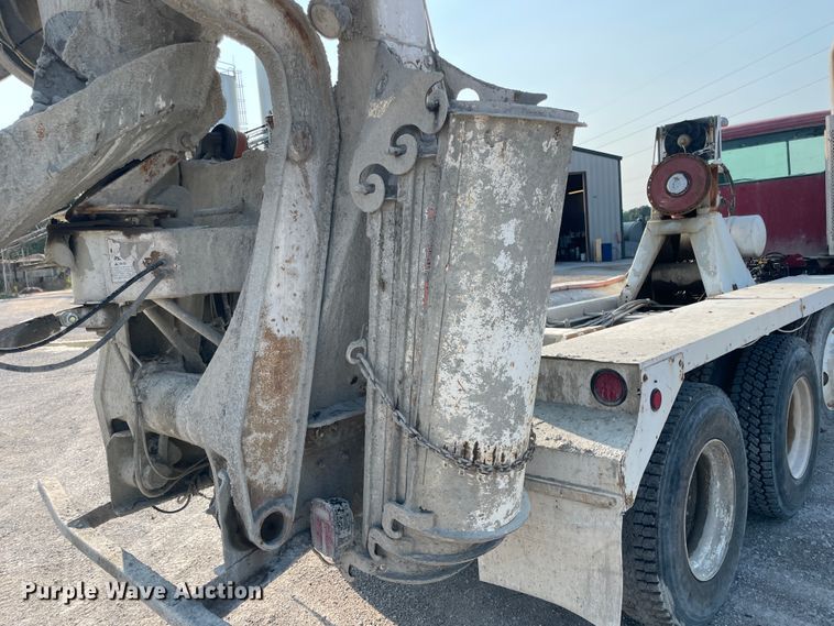 image for item JQ9674 1998 International 5000  ready mix truck