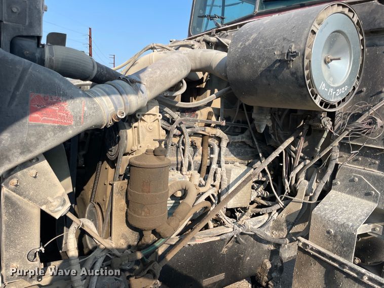 image for item JQ9674 1998 International 5000  ready mix truck