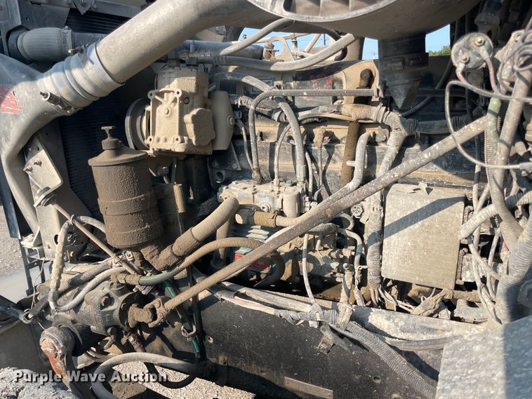 image for item JQ9674 1998 International 5000  ready mix truck