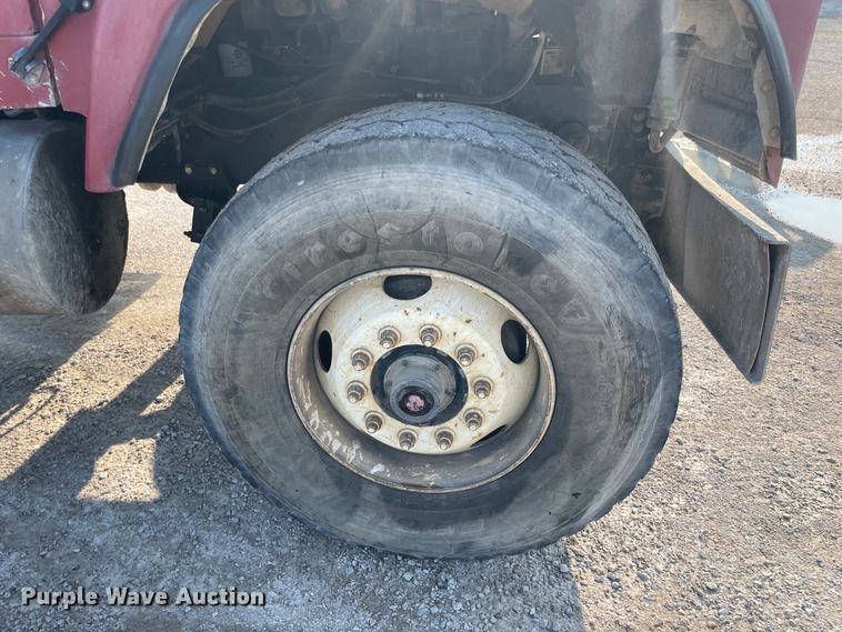 image for item JQ9674 1998 International 5000  ready mix truck