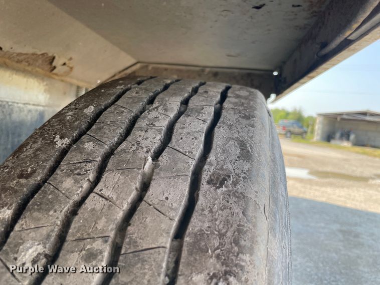 image for item JQ9674 1998 International 5000  ready mix truck