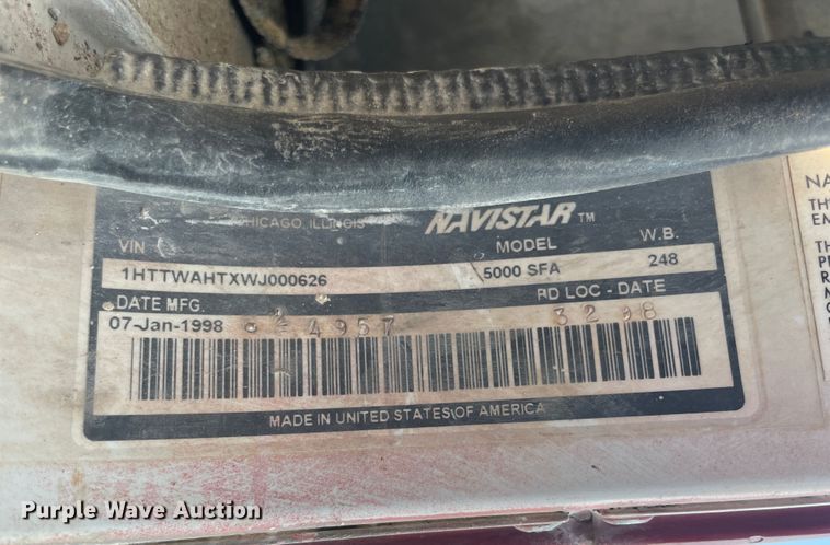 image for item JQ9674 1998 International 5000  ready mix truck