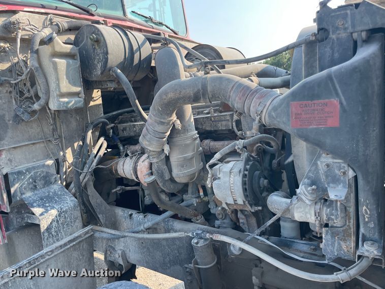 image for item JQ9675 1999 International 5000  ready mix truck