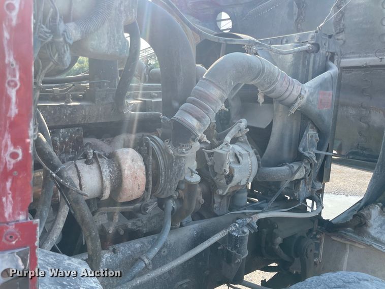 image for item JQ9675 1999 International 5000  ready mix truck