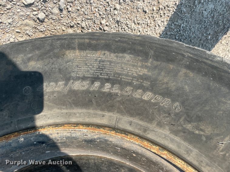 image for item JQ9675 1999 International 5000  ready mix truck