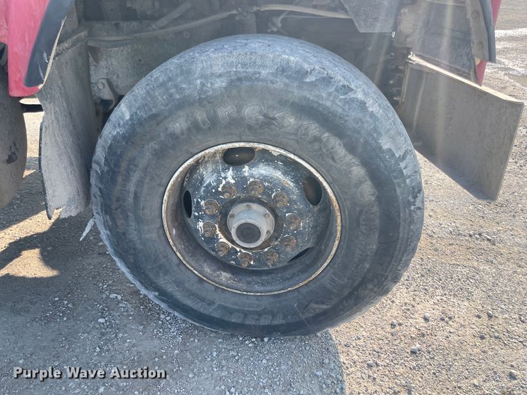 image for item JQ9675 1999 International 5000  ready mix truck