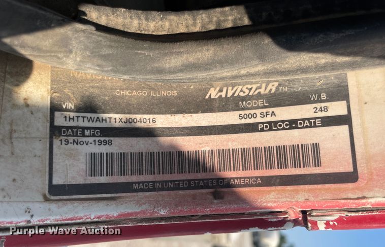 image for item JQ9675 1999 International 5000  ready mix truck