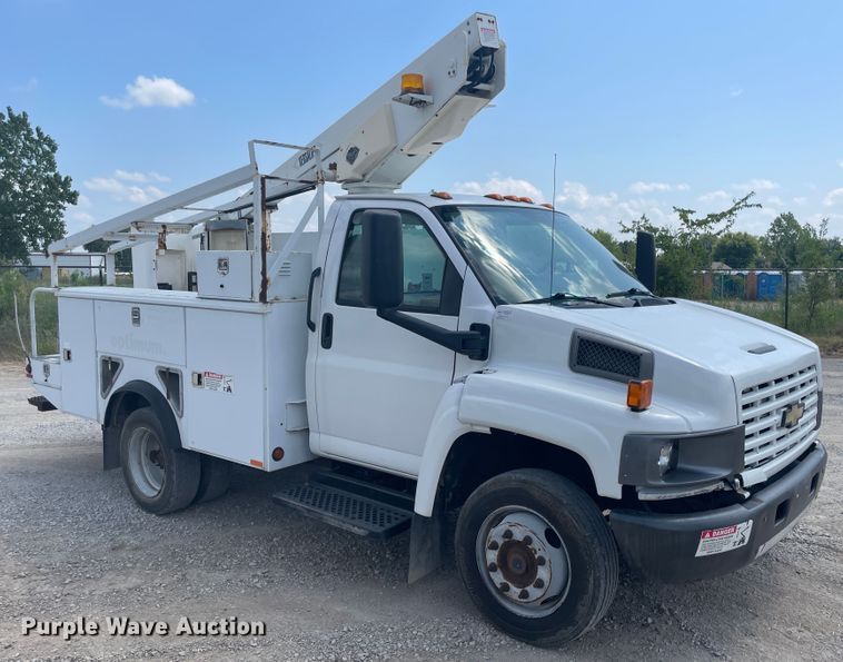 image for item JQ9703 2008 Chevrolet C4500  bucket truck