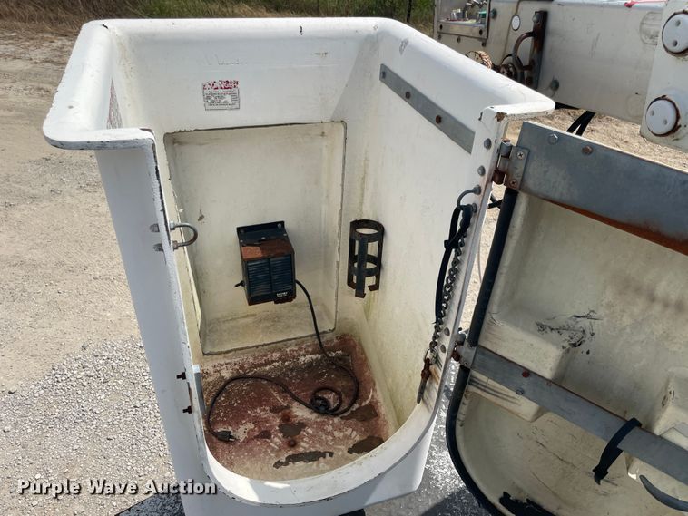 image for item JQ9703 2008 Chevrolet C4500  bucket truck